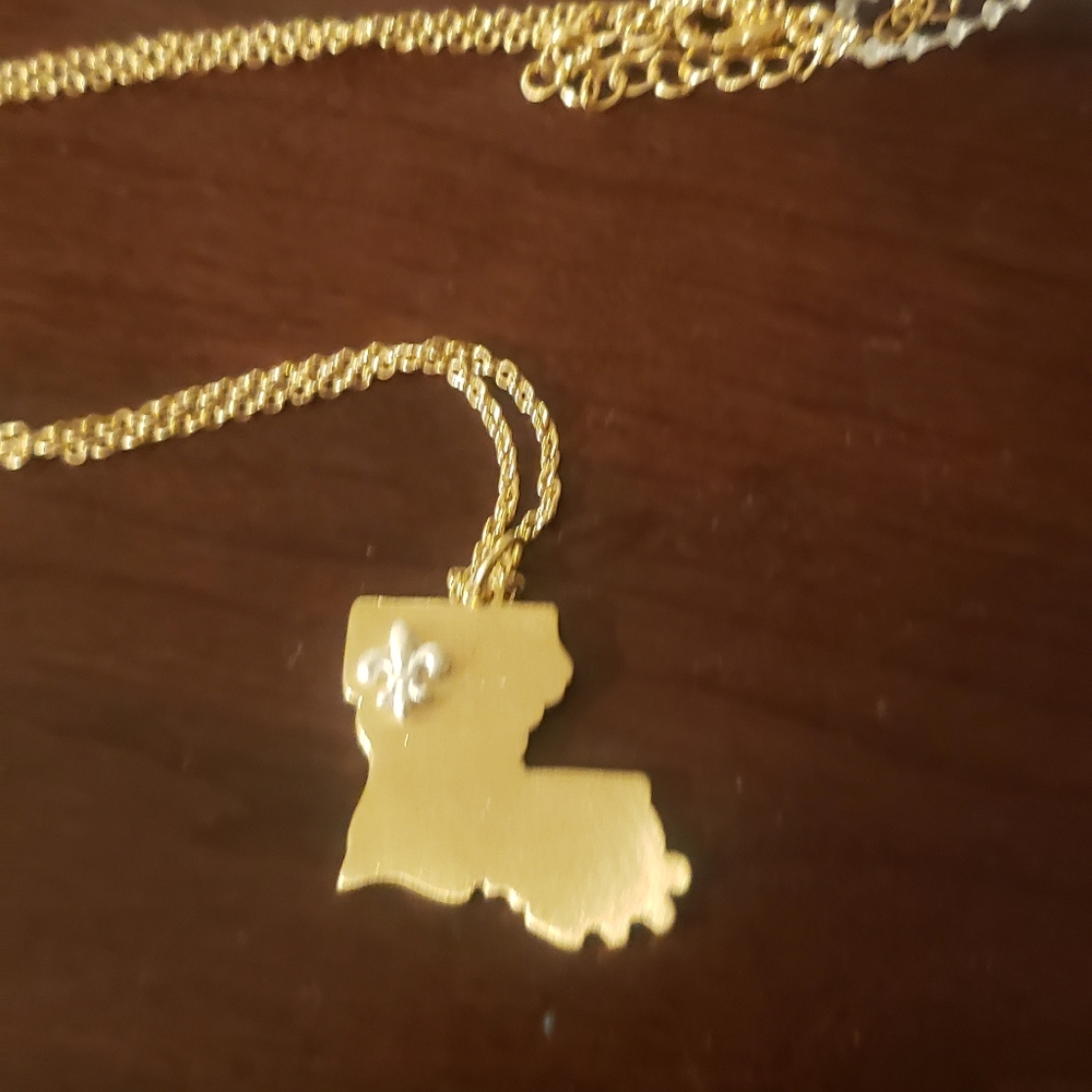 Louisiana necklace